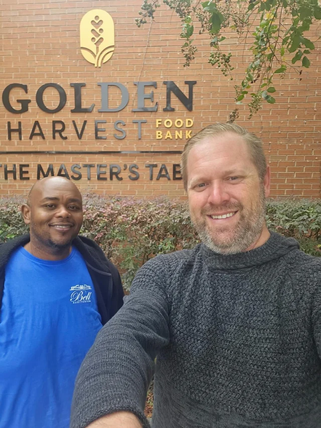 Today, our team is giving back to our community by volunteering at @goldenharvestfoodbank’s Masters Table. 

@oakviewgroup is committed to making a positive impact in the communities we serve and supporting initiatives like the Masters Table. 

#dayofservice #foodbank #community #serve